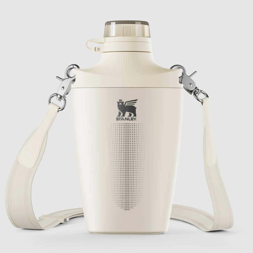 NWT - The Stanley Cross Bottle (23 OZ | 0.68 L)